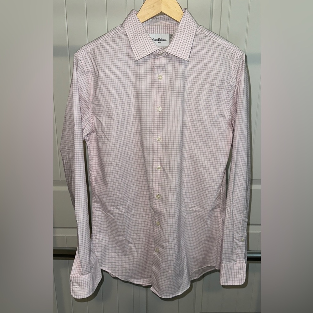 Goodfellow & Co. men’s dress shirt. Size medium, 15–15.5. Excellent condition!